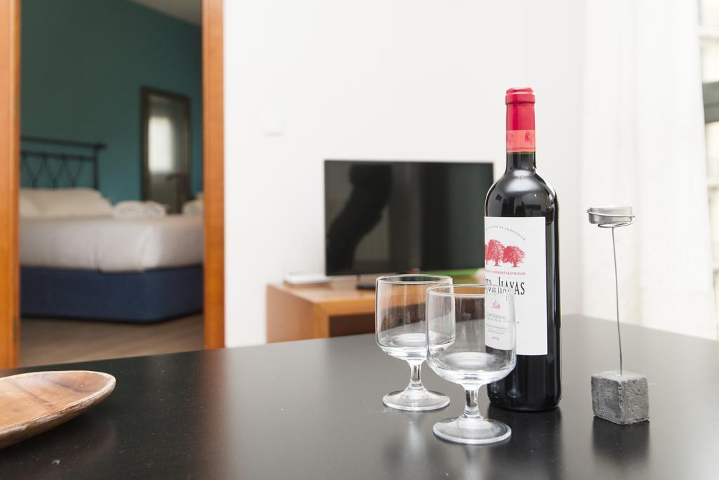 Bright Sagrada Familia Apartment